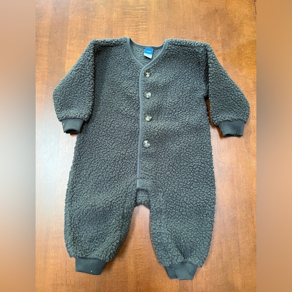 Old Navy sherpa teddy jumpsuit - baby size 6-12 months